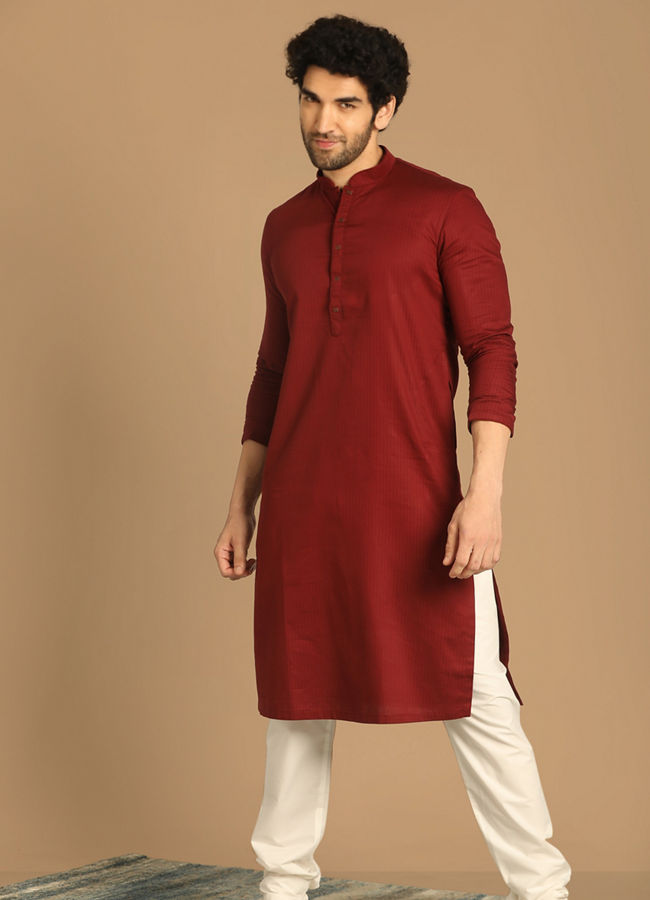 alt message - Manyavar Men Dapper Maroon Kurta Set image number 1